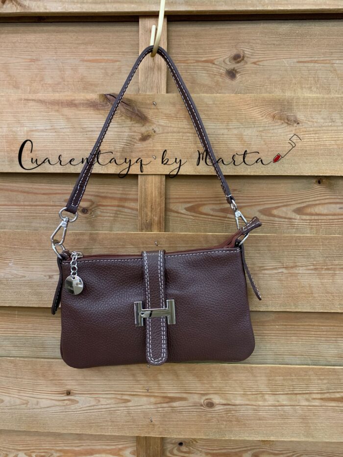 Bolso piel hebilla plateada