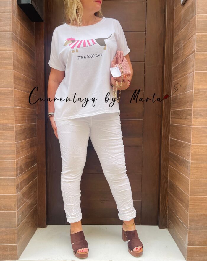 Camiseta Perrito Chic