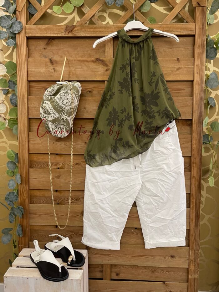Blusa Halter Glamour y Baggy pirata
