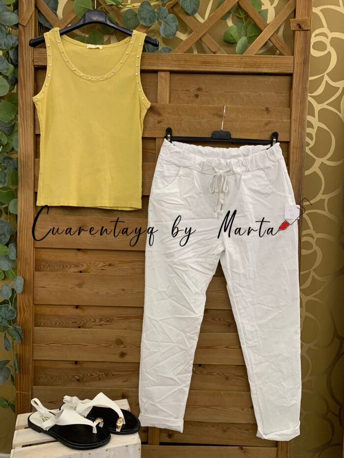 top tachuelas baggy liso
