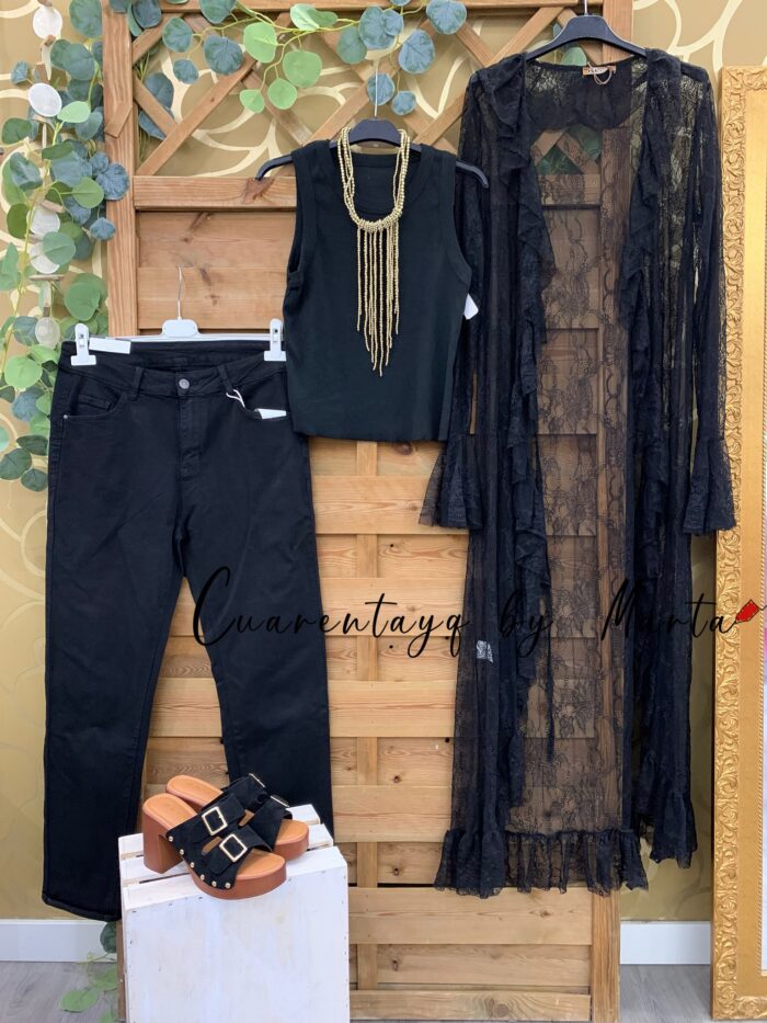 vaquero pitillo negro top canale kaftan encaje