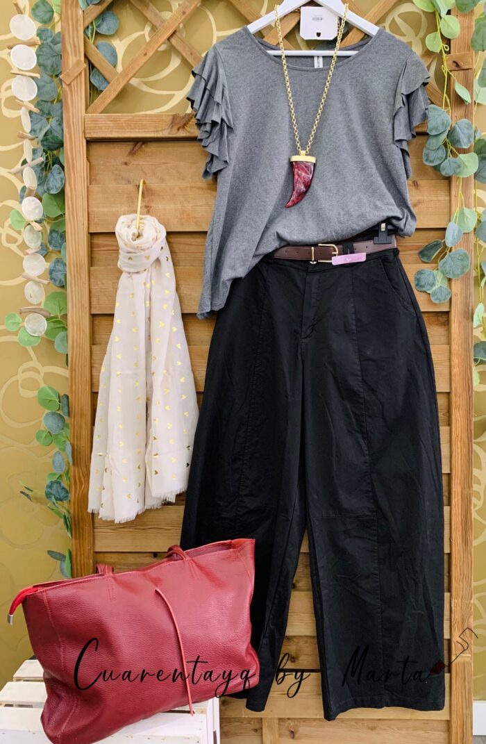Camiseta Manga Volantes y Pantalón tendencia