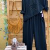 Sudadera estrella, Pantalón sport tachuelas, zapas blogueras