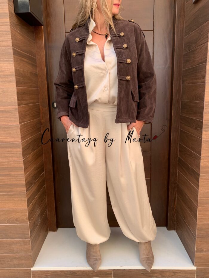 Chaqueta Pana Militar, blusa y pantalón para cualquier evento