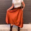 Falda Glamour y jersey afelpado
