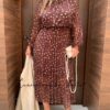 vestido plisado topos y americana